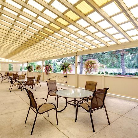 Best Western Plus Guildwood Inn Сарниа Екстериор снимка