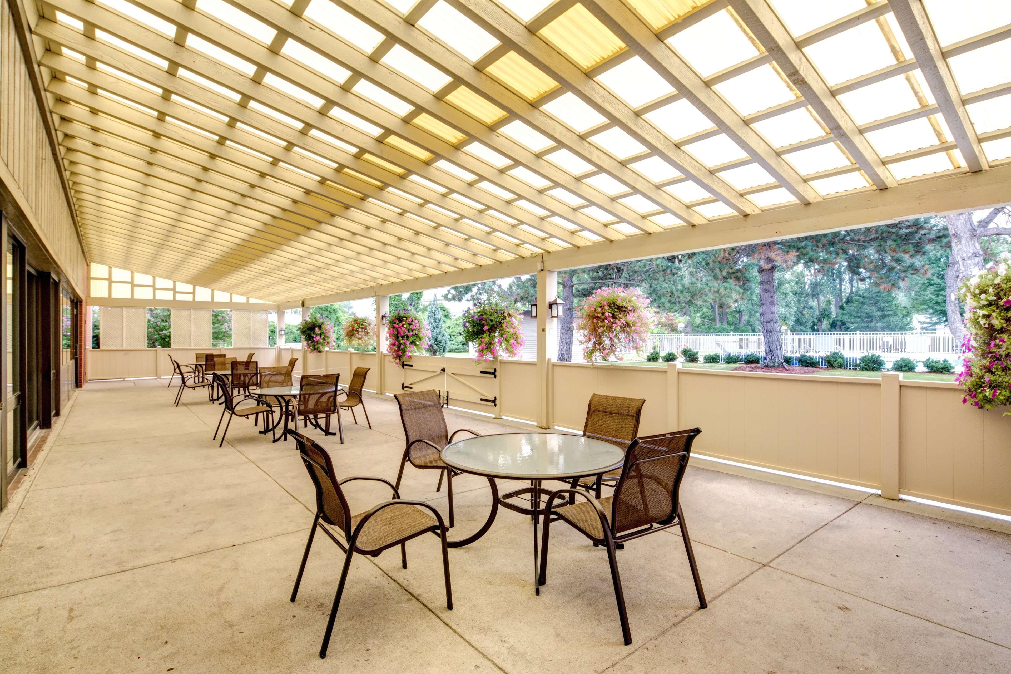 Best Western Plus Guildwood Inn Сарниа Екстериор снимка